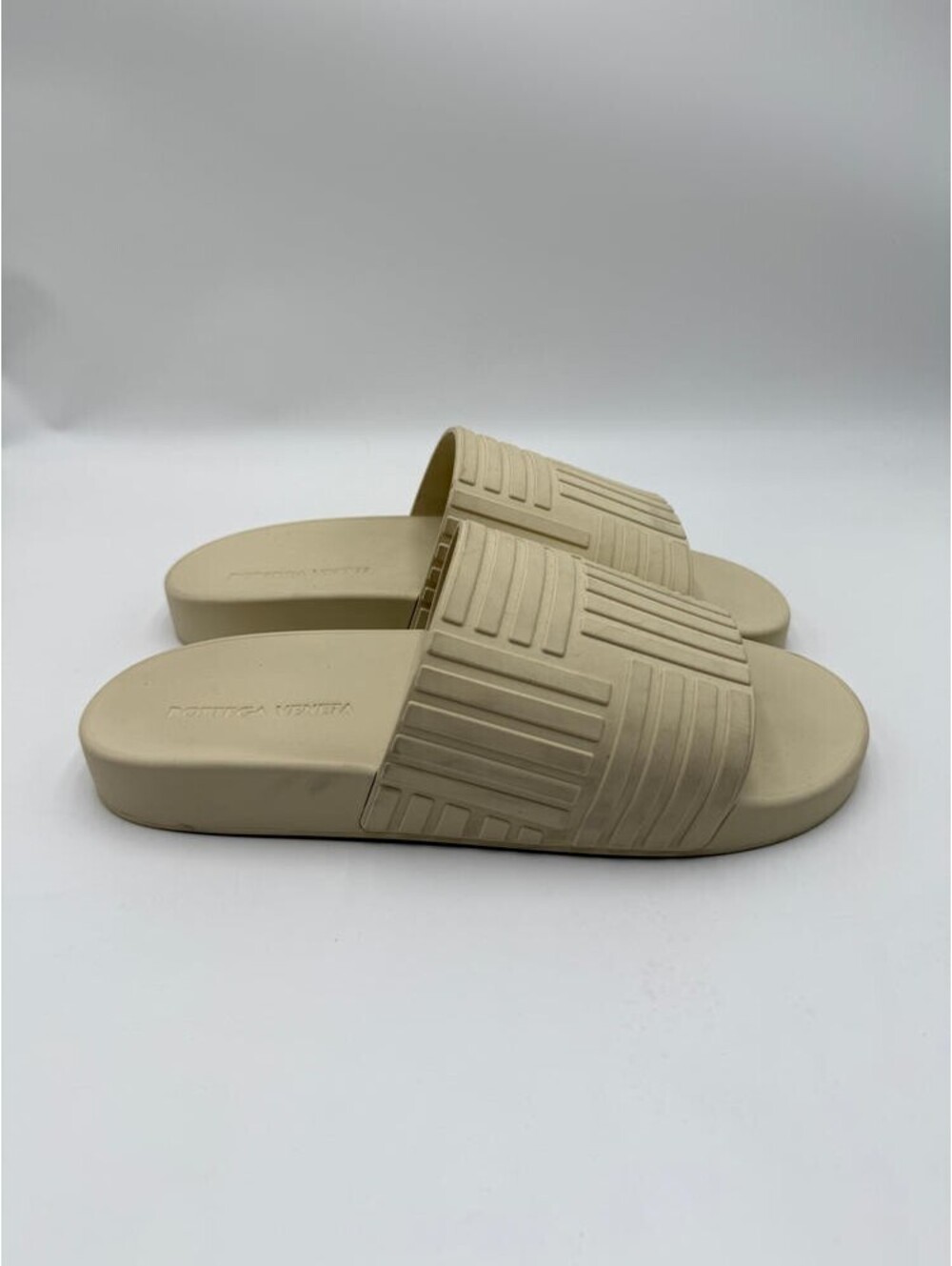 Men's Bottega Veneta Intrecciato Embossed Rubber Slides White Size 43